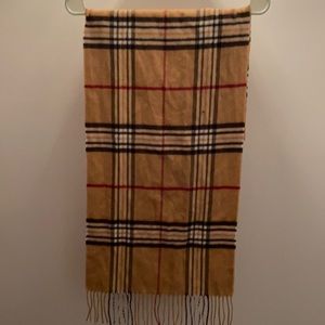 Burberry look a like winter scarf